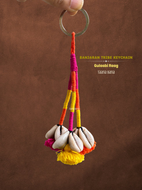 Gulaabi Raag Cowrie Keychain- 1 pc