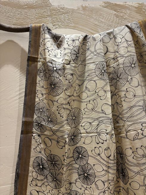 White Pen Kalamkari Dupatta with Zari Border