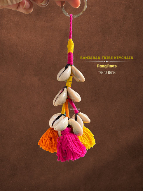 Rang Ras Cowrie Keychain- 1 pc