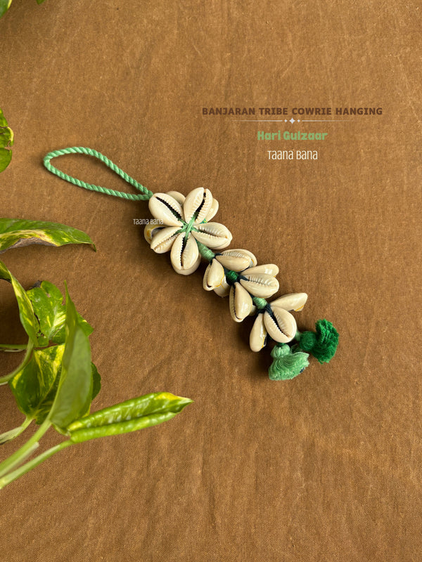 Hari Gulzar Cowrie Hanging- 1 pc