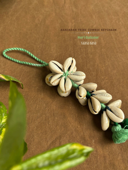 Hari Gulzar Cowrie Hanging- 1 pc