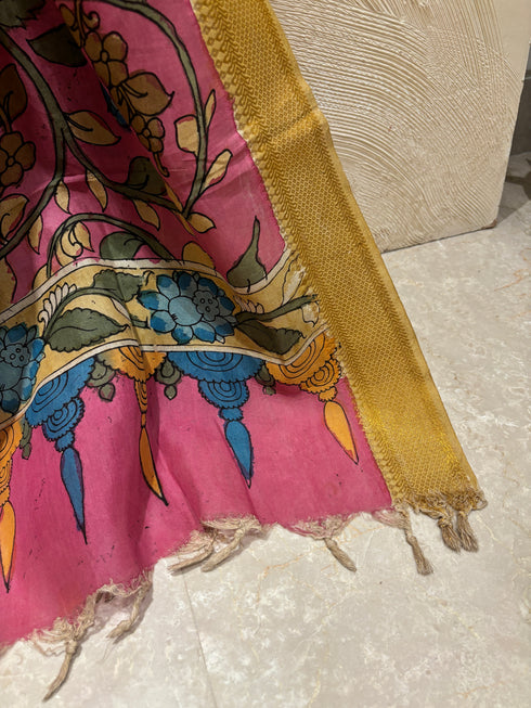 Pink Pen Kalamkari Dupatta with Zari Border