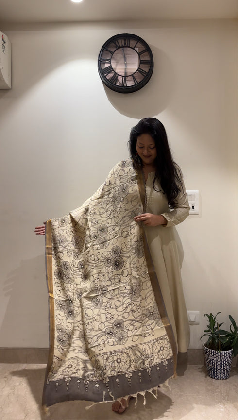 White Pen Kalamkari Dupatta with Zari Border