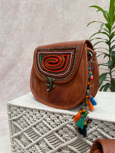 Conductor Batuwa Kashidakari Leather Bag