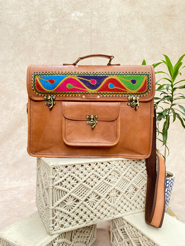 Kashidakari Laptop Basta