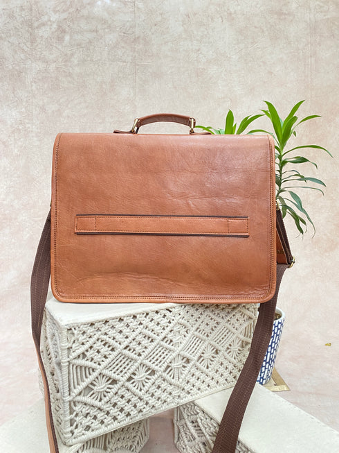 Kashidakari Laptop Basta