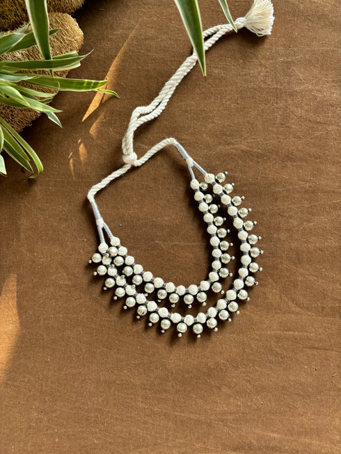 Ivory Itra | Reversible White Patwa Bead Thread Choker