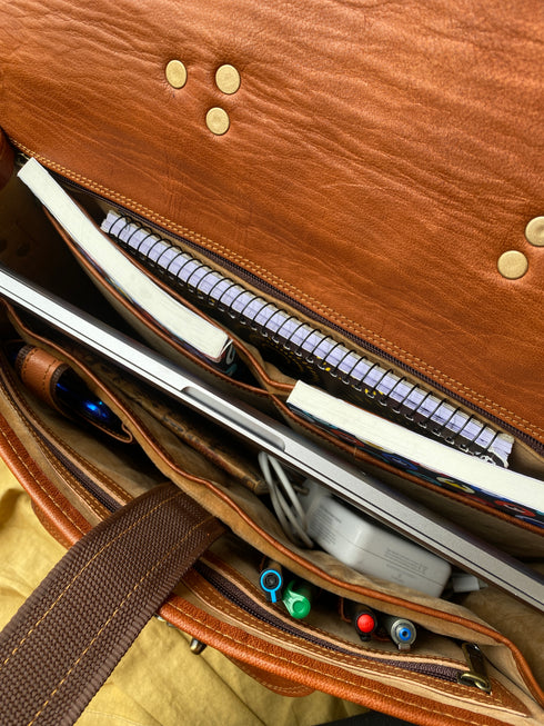 Kashidakari Laptop Basta