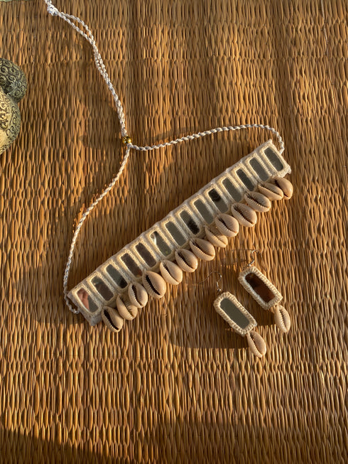 White Single Layer Mirror Choker